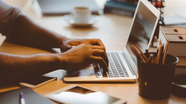 واجد شرایط بودن متقاضی برای اخذ ویزای غیر مهاجرتی آمریکا